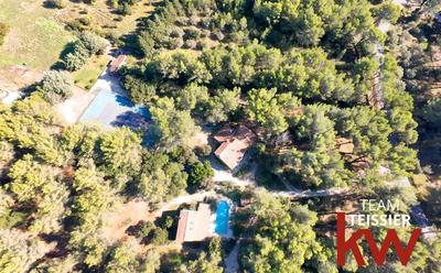 Maison - 301 m² - 5 pièces