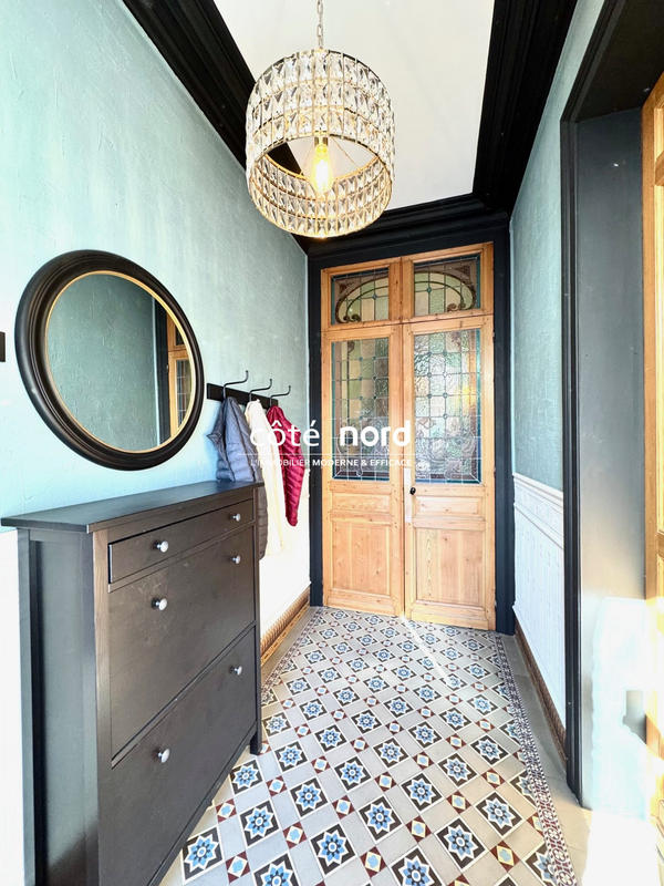 Maison ancienne - 201 m² - 7 pièces