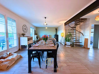 Maison - 109 m² - 5 pièces