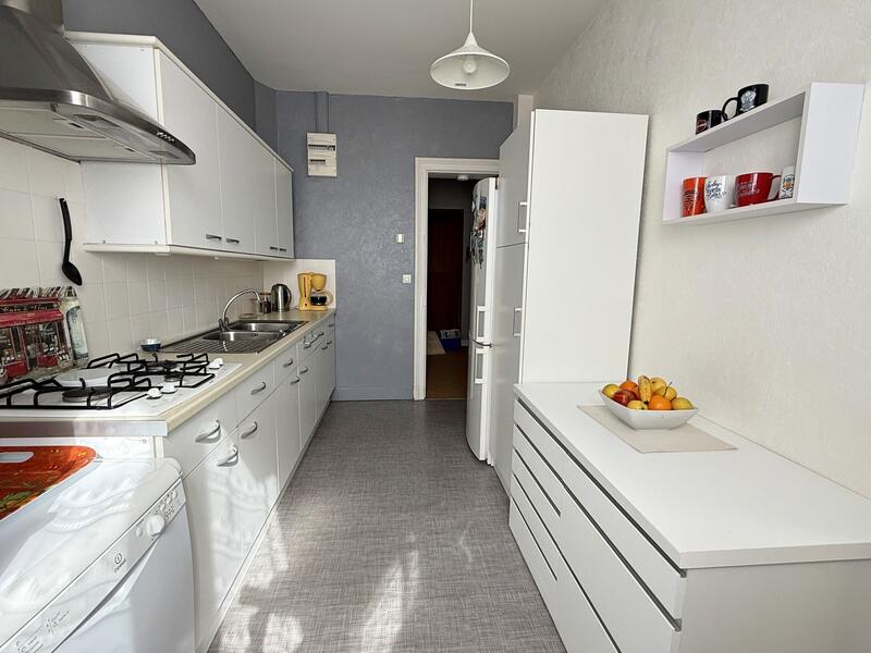 Appartement - 95 m² - 5 pièces