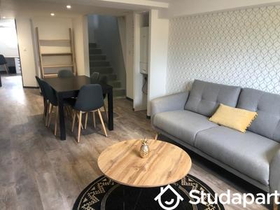 Chambre - 12 m² - 1 pièce