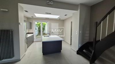 Maison - 90 m² - 4 pièces