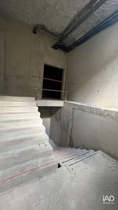 Local commercial - 968 m²