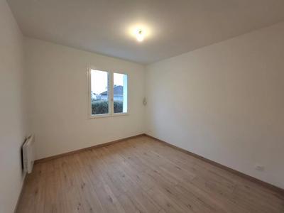 Maison - 96 m² - 6 pièces