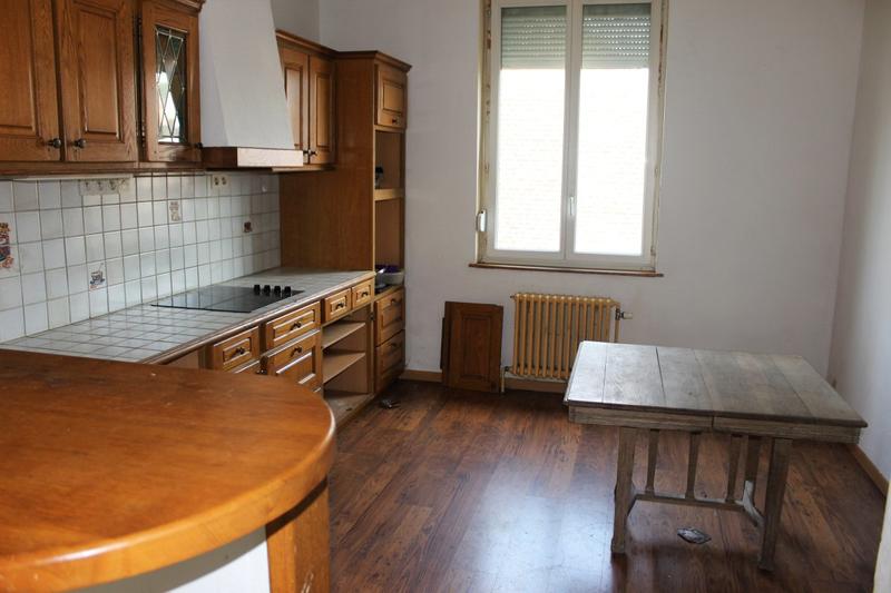 Local commercial - 200 m² - 8 pièces