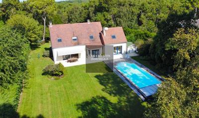 Villa - 200 m² - 8 pièces