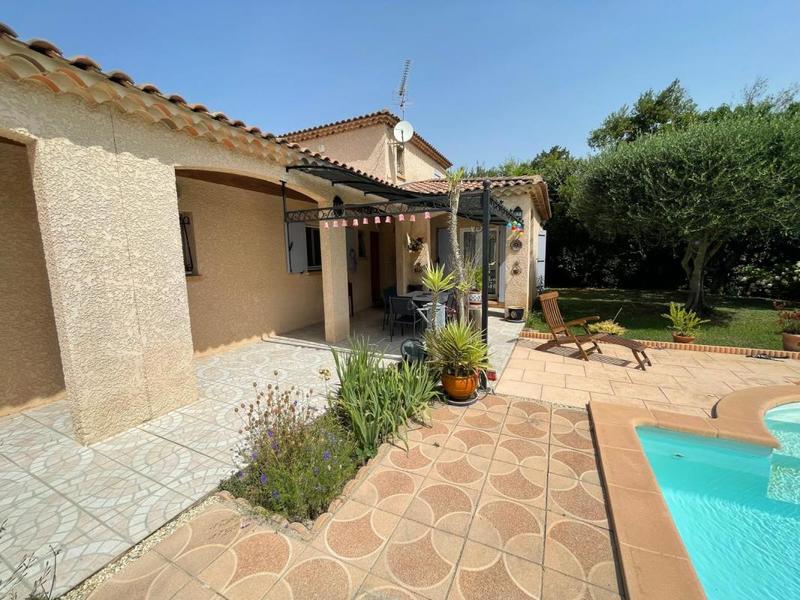 Maison - 202 m² - 8 pièces