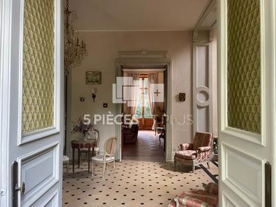 Hôtel particulier - 600 m² - 10 pièces