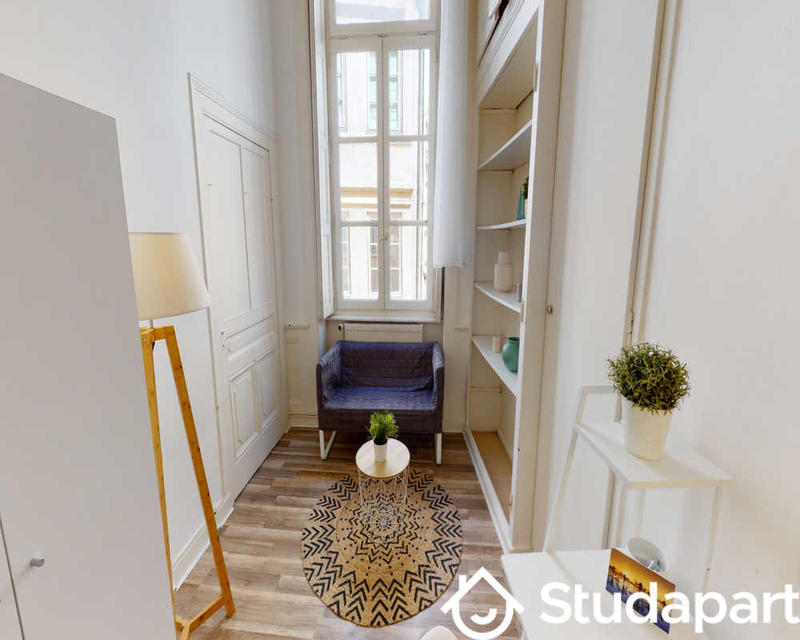 Chambre - 90 m² - 1 pièce