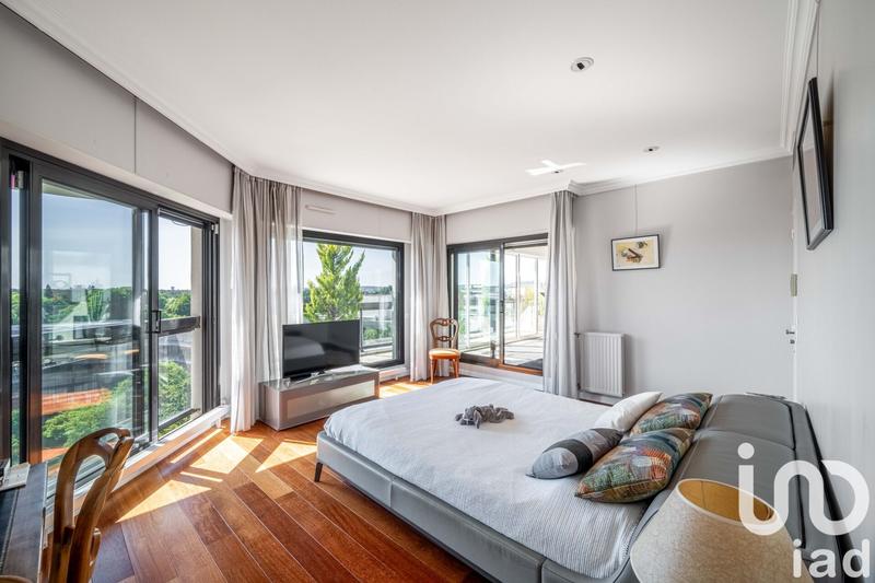 Duplex - 239 m² - 7 pièces