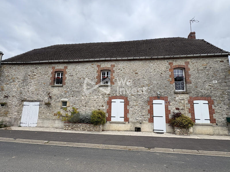 Maison - 235 m² - 9 pièces