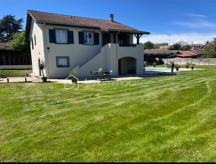 Maison traditionnelle - 173 m² - 5 pièces