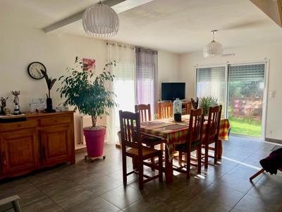 Maison - 92 m² - 5 pièces