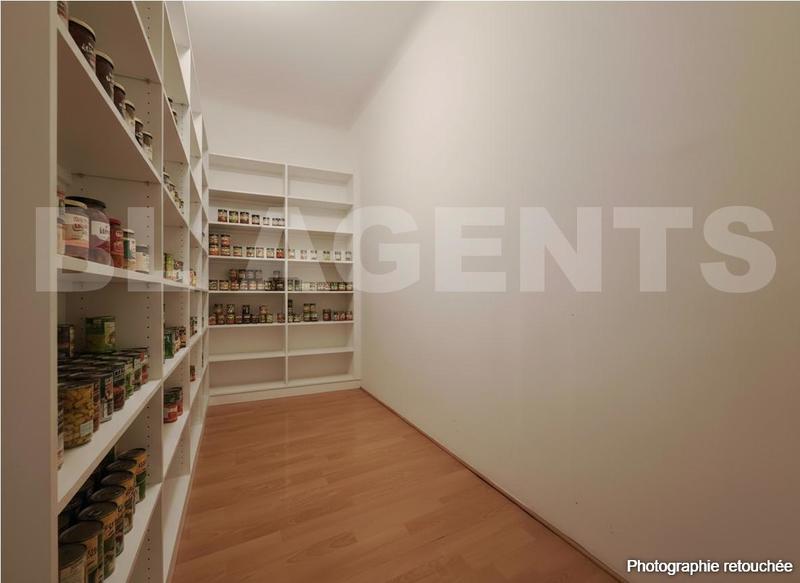 Maison - 213 m² - 8 pièces