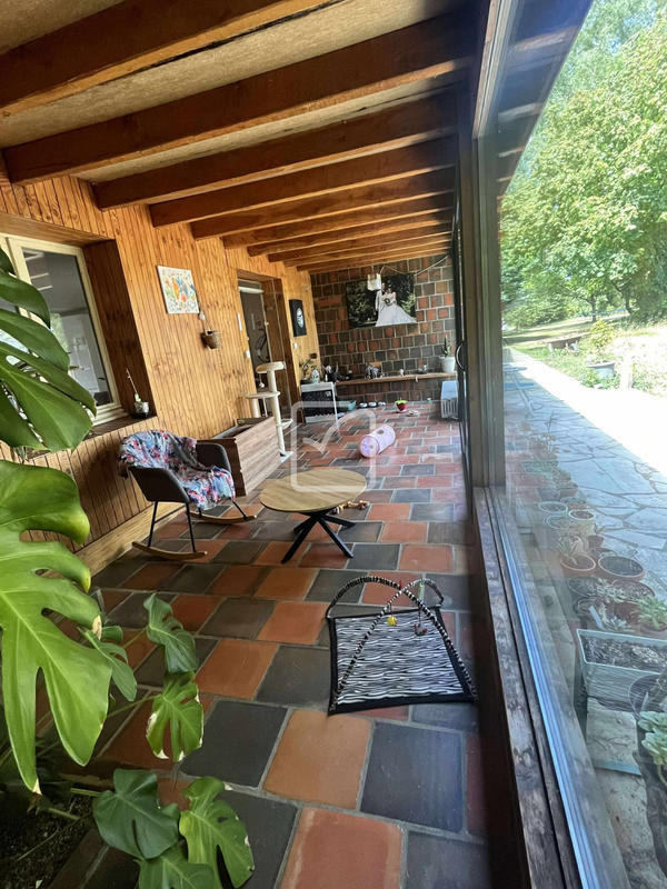 Maison - 180 m² - 7 pièces