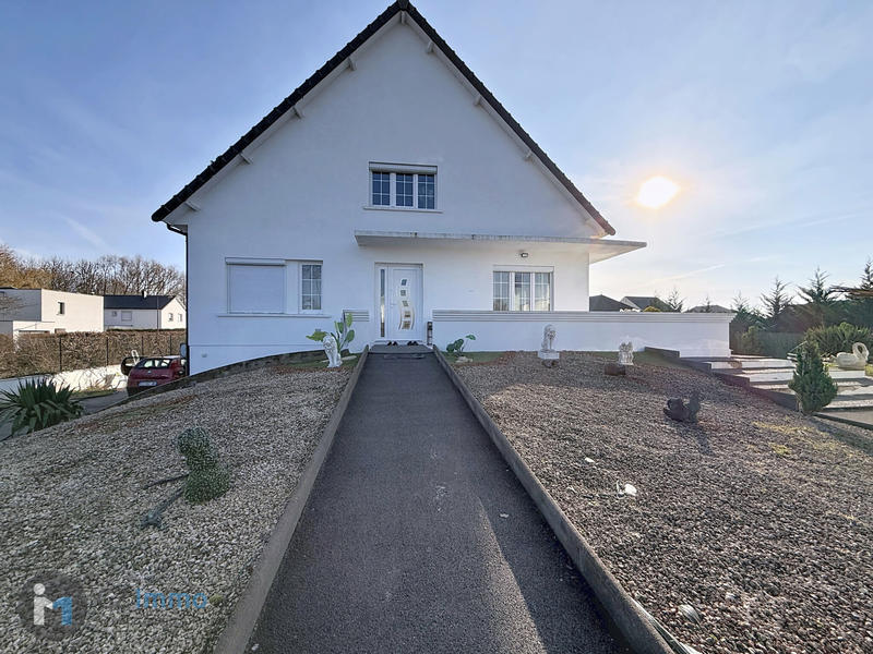 Maison - 246 m² - 6 pièces