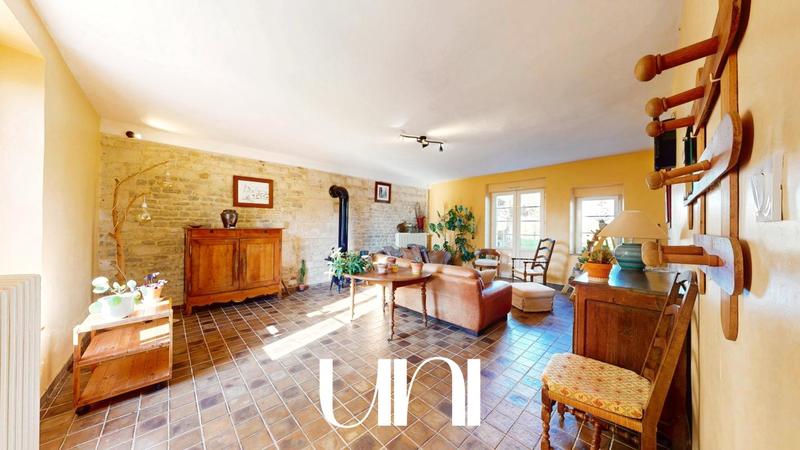 Maison - 388 m² - 12 pièces