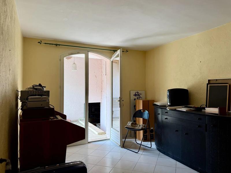 Maison - 230 m² - 8 pièces