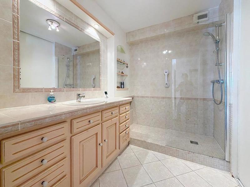 Appartement - 82 m² - 3 pièces