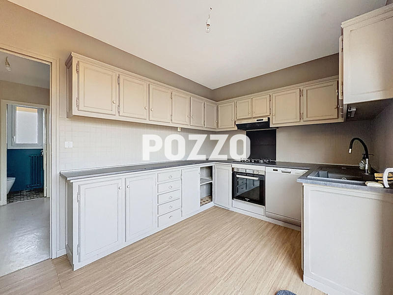 Maison - 96 m² - 5 pièces