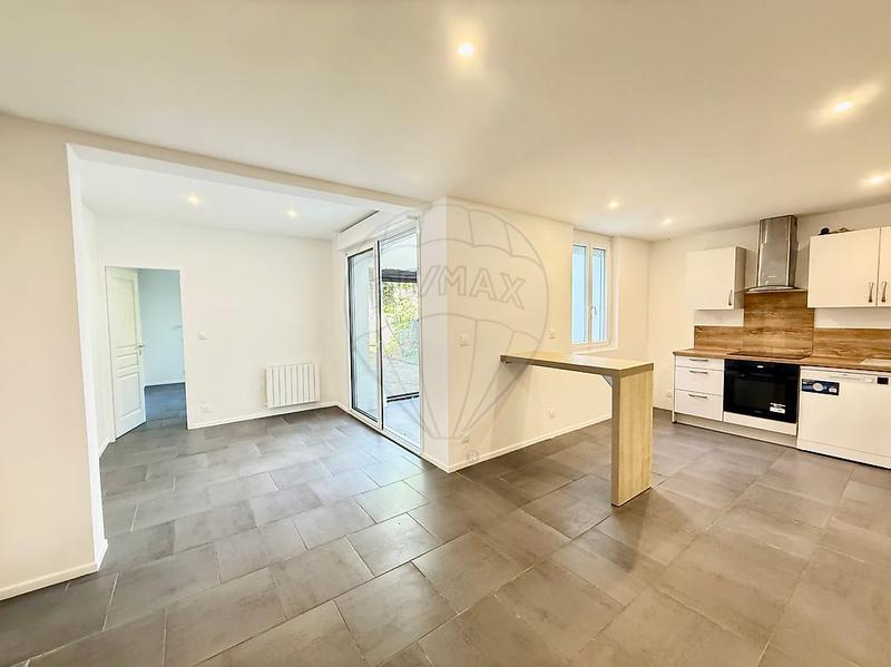 Maison - 102 m² - 5 pièces