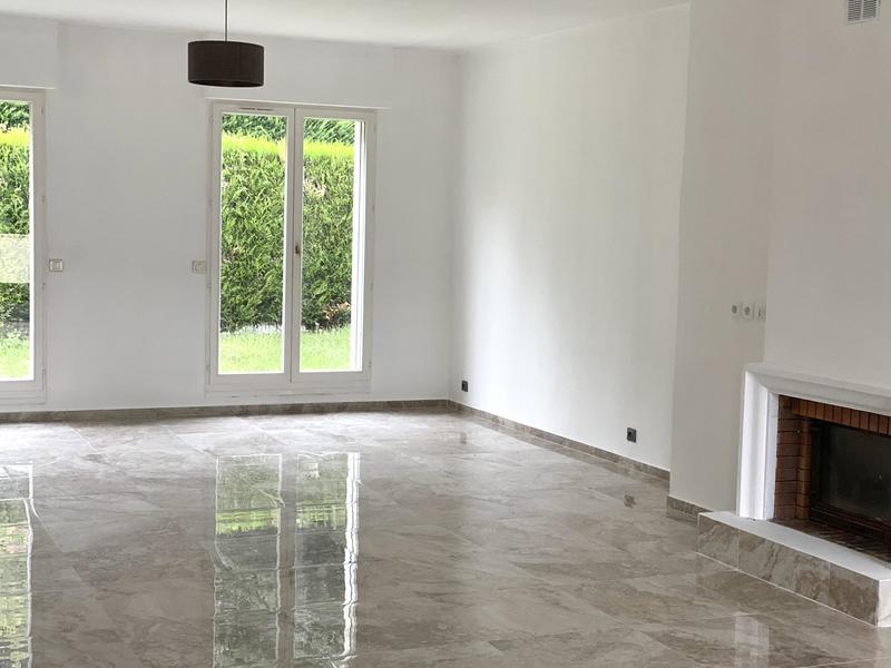 Château - 360 m² - 8 pièces