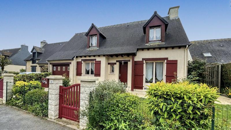 Maison traditionnelle - 90 m² - 5 pièces