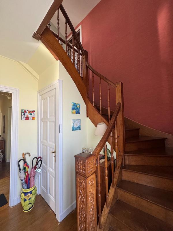 Maison - 183 m² - 7 pièces