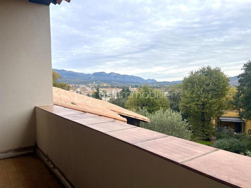 Maison traditionnelle - 185 m² - 5 pièces