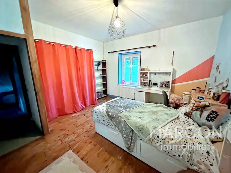 Maison de village - 255 m² - 7 pièces