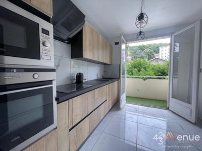 Appartement - 81 m² - 4 pièces