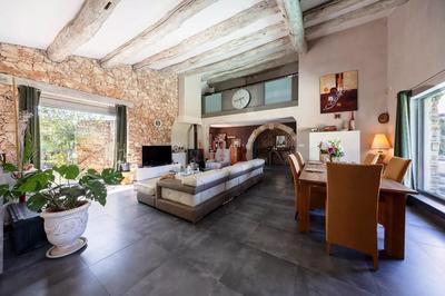 Maison - 256 m² - 8 pièces