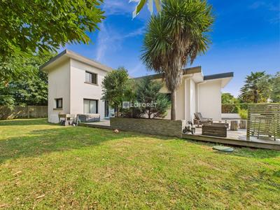 Maison contemporaine - 113 m² - 5 pièces