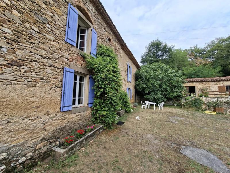 Maison - 225 m² - 7 pièces