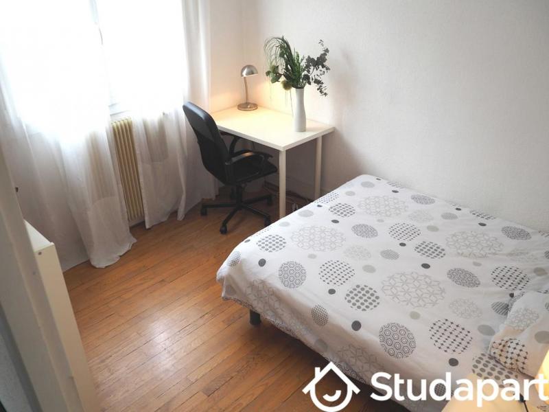 Chambre - 12 m² - 1 pièce