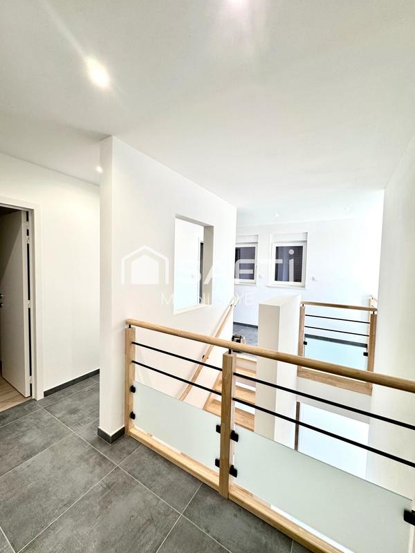 Maison - 178 m² - 8 pièces