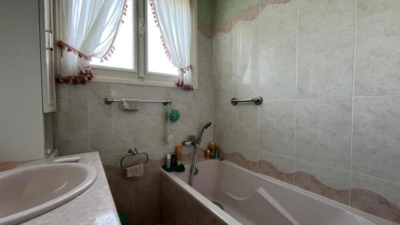 Pavillon - 95 m² - 4 pièces