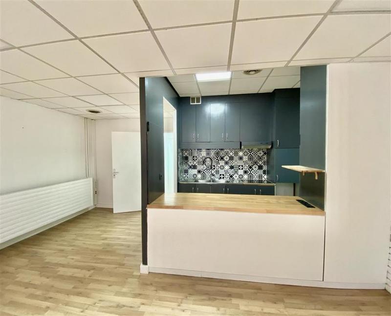 Bureau - 277 m² - 1 pièce