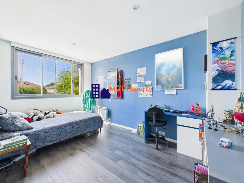 Maison - 121 m² - 6 pièces