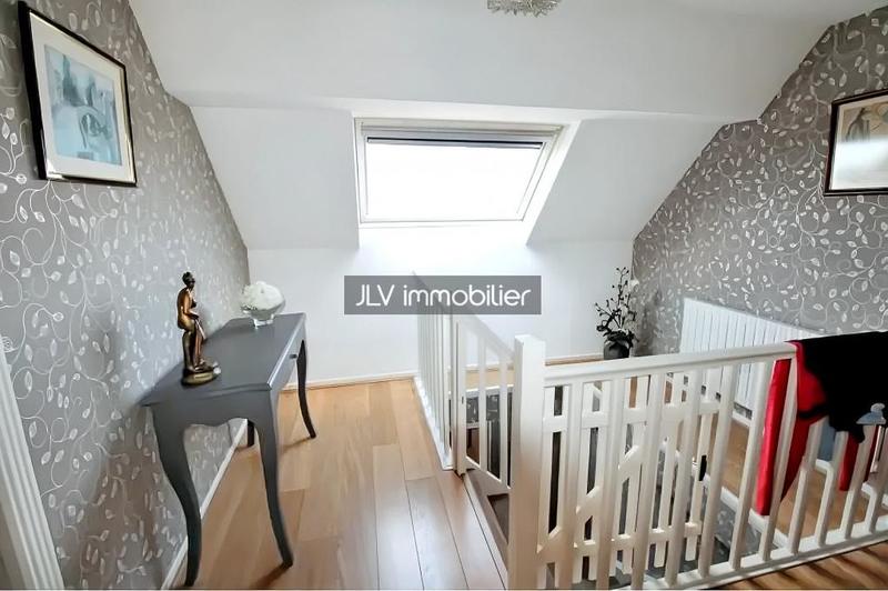 Maison - 140 m² - 6 pièces