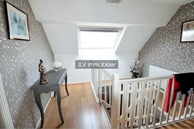 Maison - 140 m² - 6 pièces