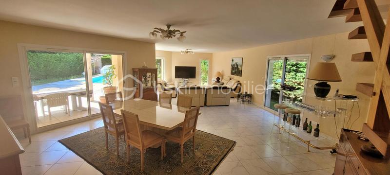 Villa - 185 m² - 7 pièces