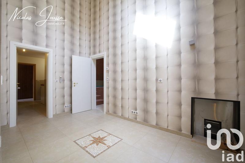 Maison - 450 m² - 20 pièces