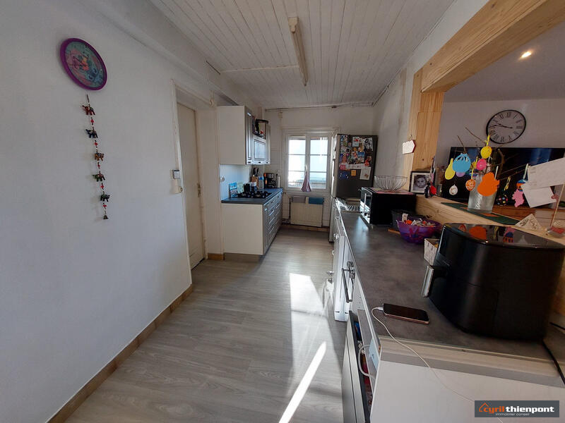 Maison - 97 m² - 6 pièces