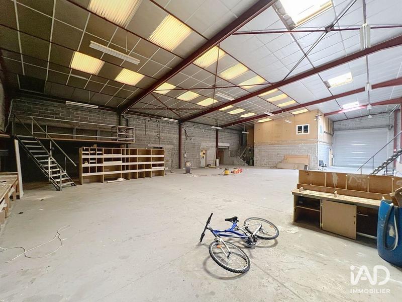 Local commercial - 1 345 m²