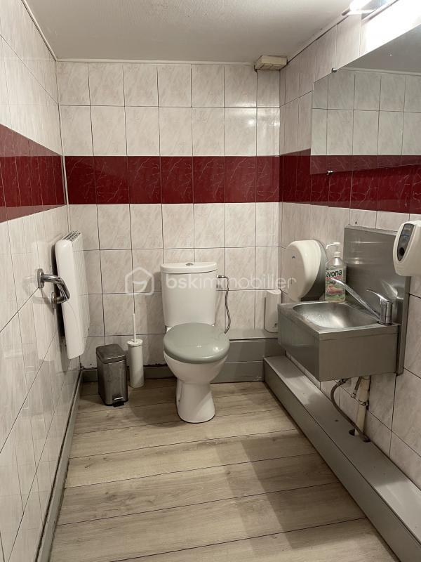 Bureau - 200 m² - 7 pièces