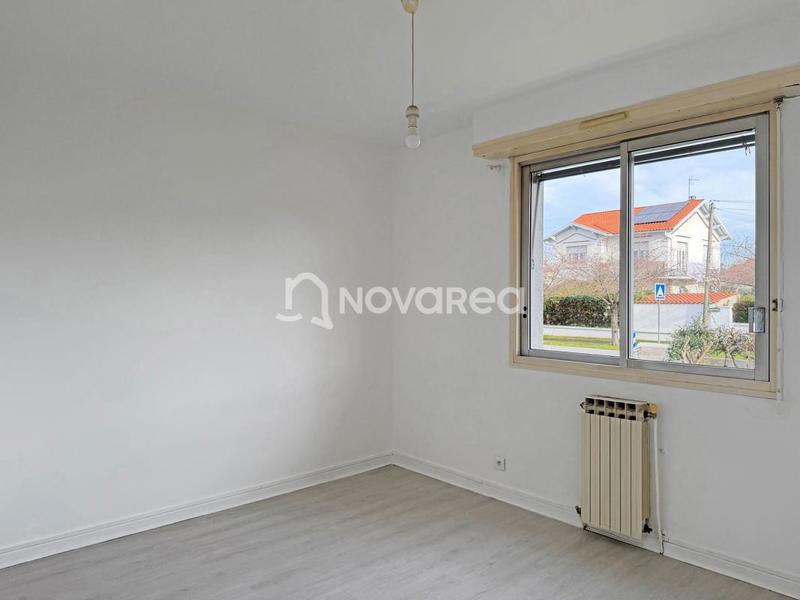 Maison - 211 m² - 8 pièces