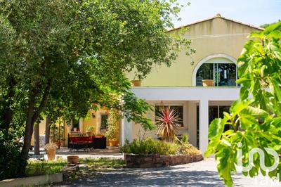 Maison - 290 m² - 6 pièces