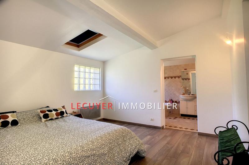 Appartement - 151 m² - 5 pièces