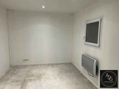 Local commercial - 120 m² - 3 pièces